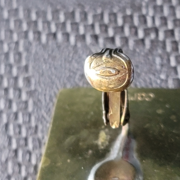 Vintage 1950s Mid-Century Modern Abalone Pearl clip on earrings. Signed "cdm" - Picture 3 of 7